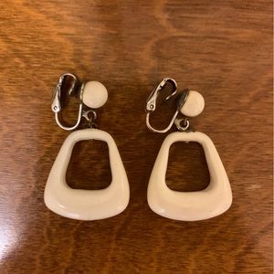 Vintage white Retro Mod Clip On Earrings